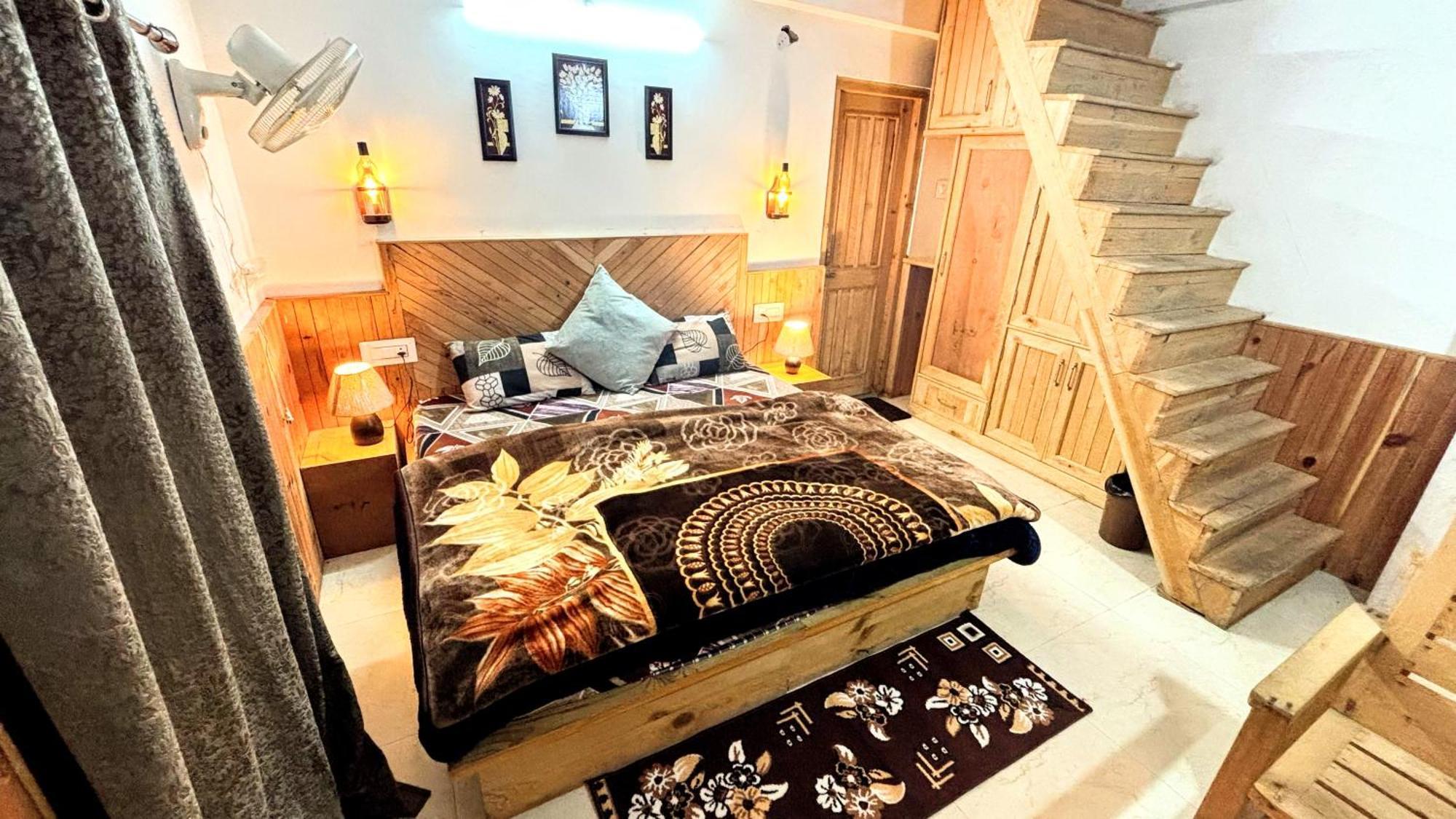 Jumboz Cabin Kasol Eksteriør bilde
