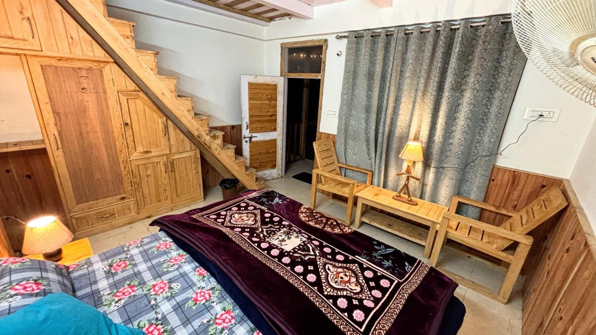 Jumboz Cabin Kasol Eksteriør bilde
