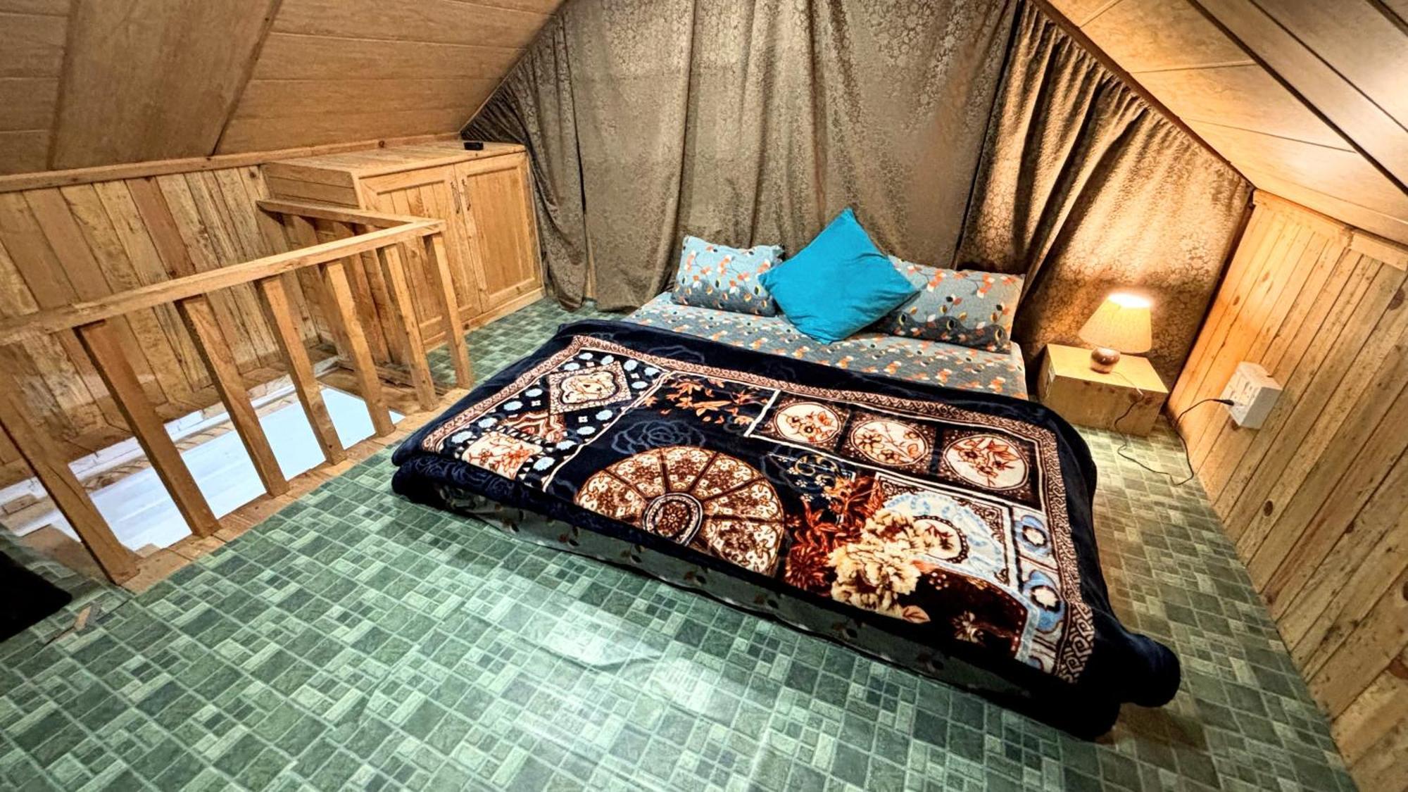 Jumboz Cabin Kasol Eksteriør bilde