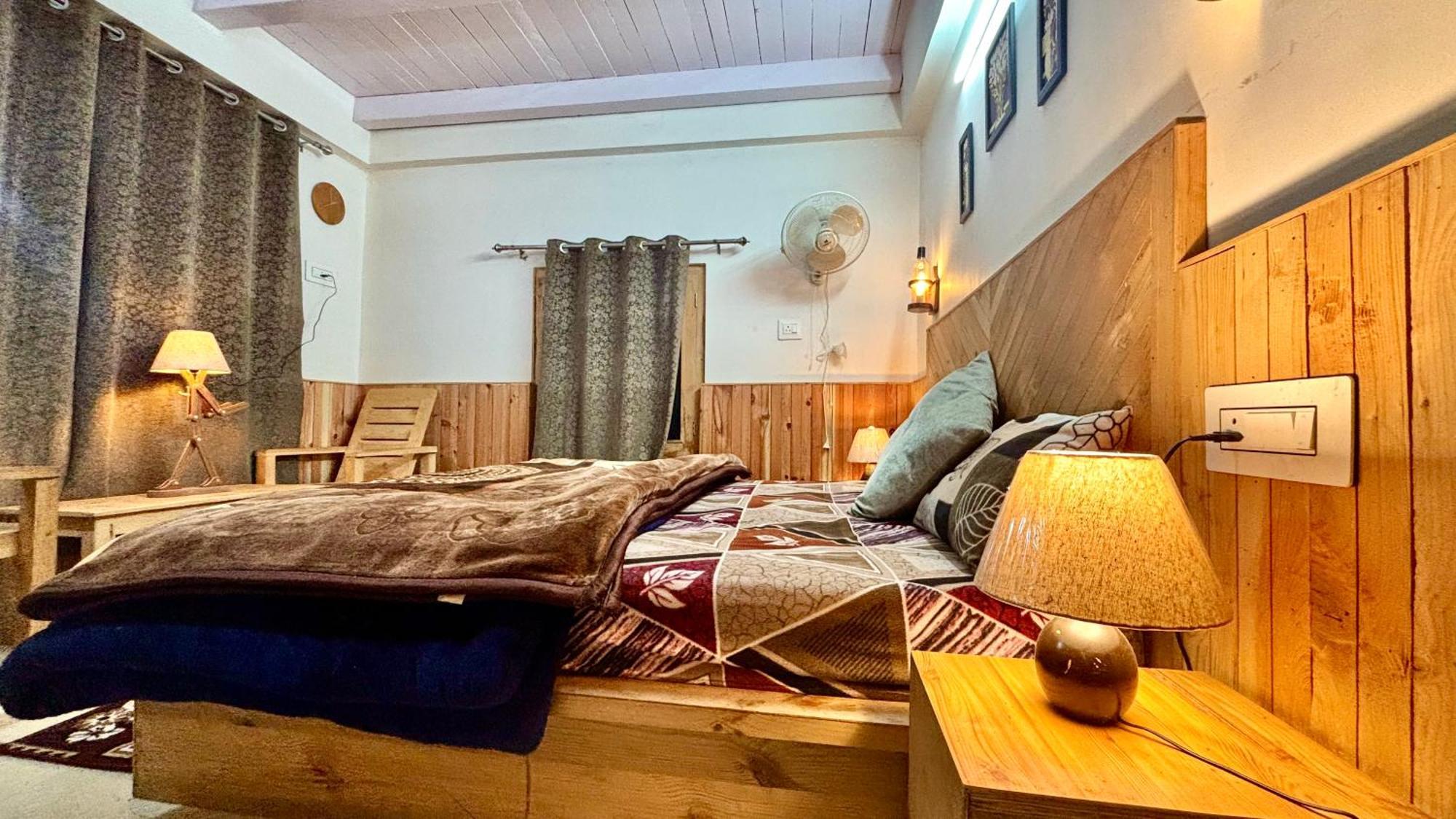 Jumboz Cabin Kasol Eksteriør bilde
